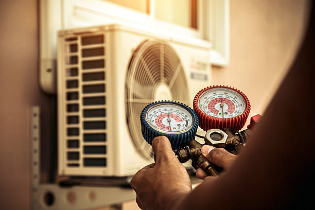 Professional Hvac technician working in Monroe, LA